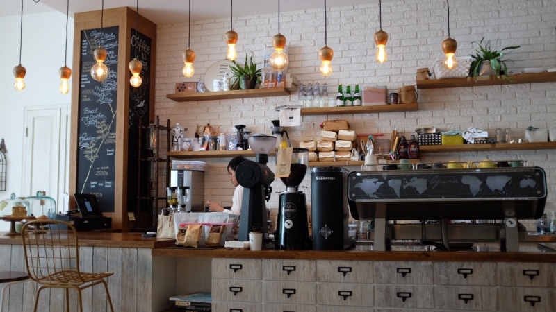 boutique-LE TIGNET-min_coffee_shop_light_cafe_coffee_shop-32620